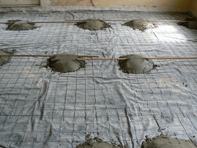 Podłogi na poszczególnych kondygnacjach przygotowane pod wykonanie wylewki betonowej posadzek
