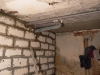 Na poziomie przyziemia wykonano ścianki działowe oraz zakończono modernizację instalacji sanitarnej